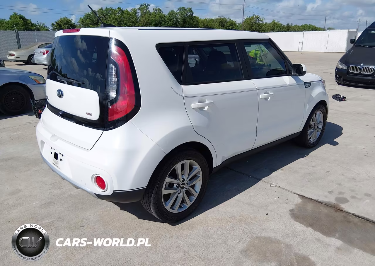 2017 Kia Soul + VIN:KNDJP3A54H7416759 - 4