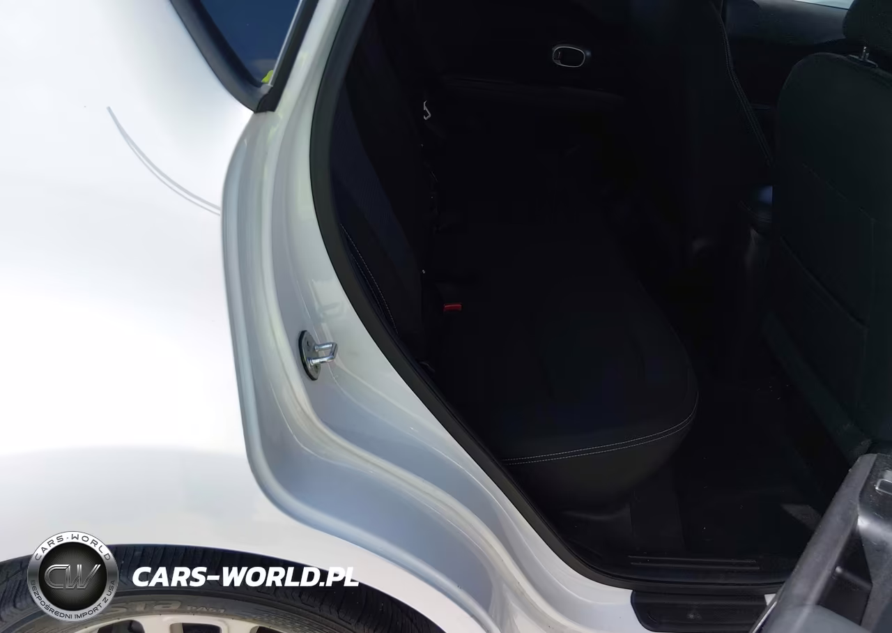 2017 Kia Soul + VIN:KNDJP3A54H7416759 - 8