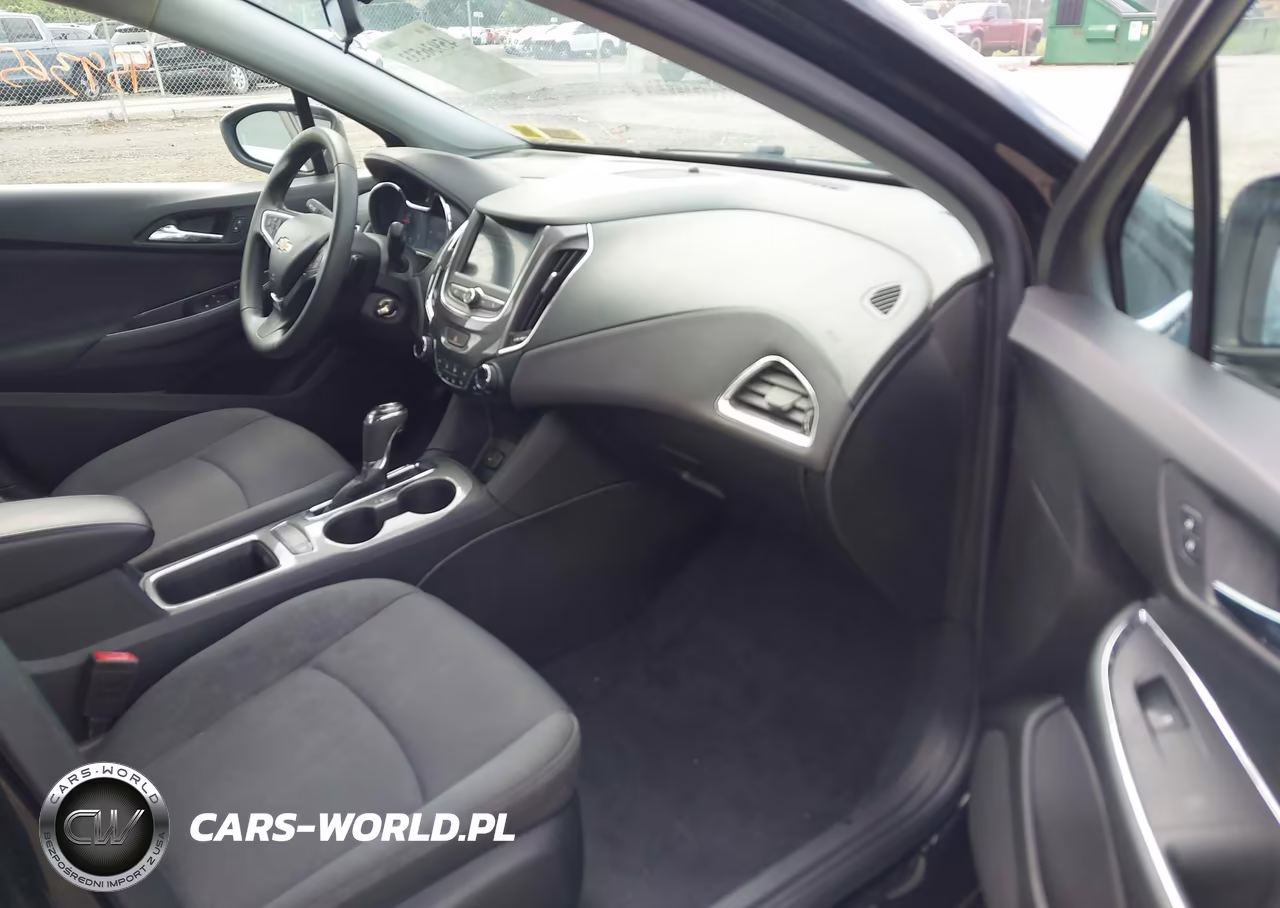 2019 Chevrolet Cruze Lt VIN:3G1BE6SM7KS573091 - 5
