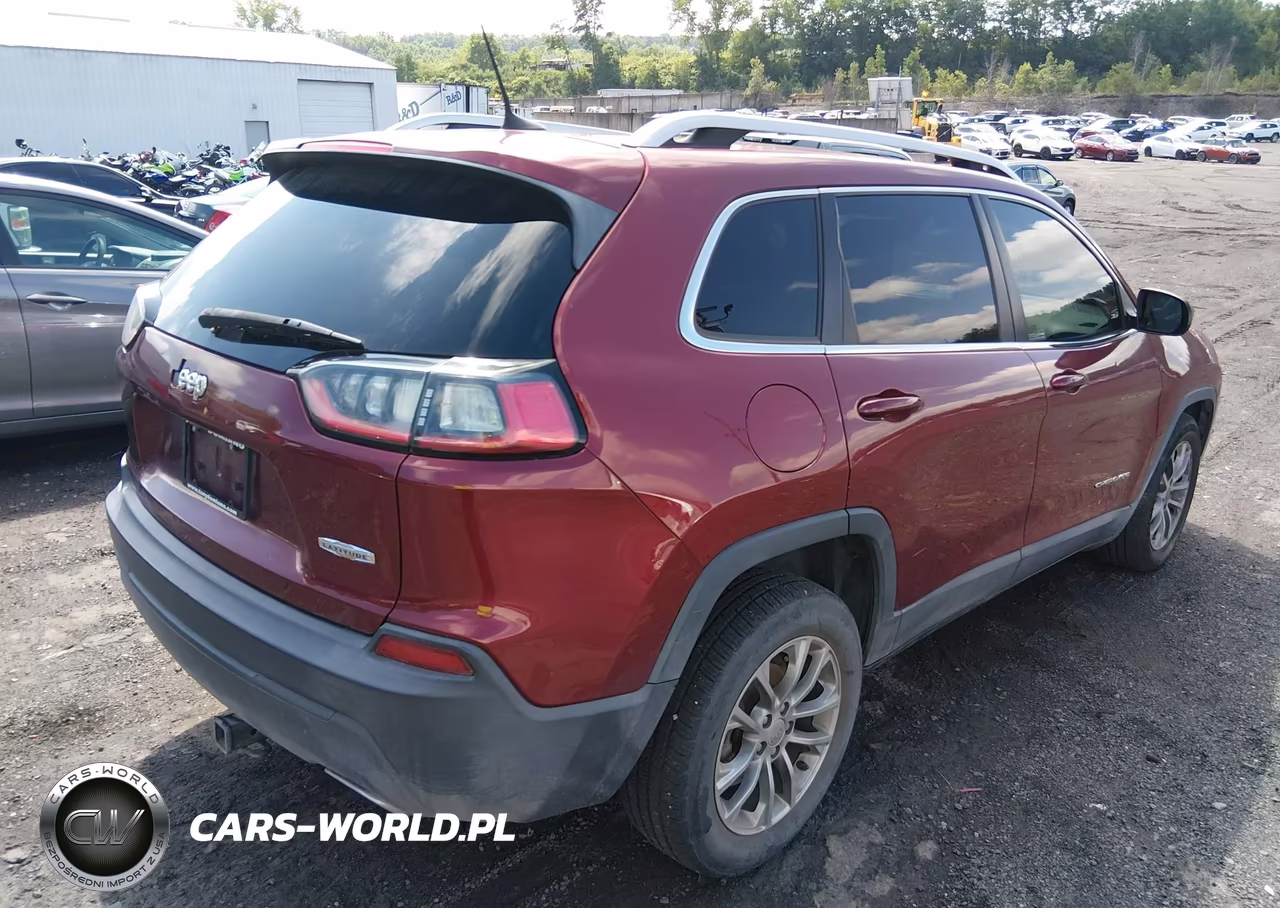 2019 Jeep Cherokee Latitude Plus Fwd VIN:1C4PJLLN8KD164323 - 4