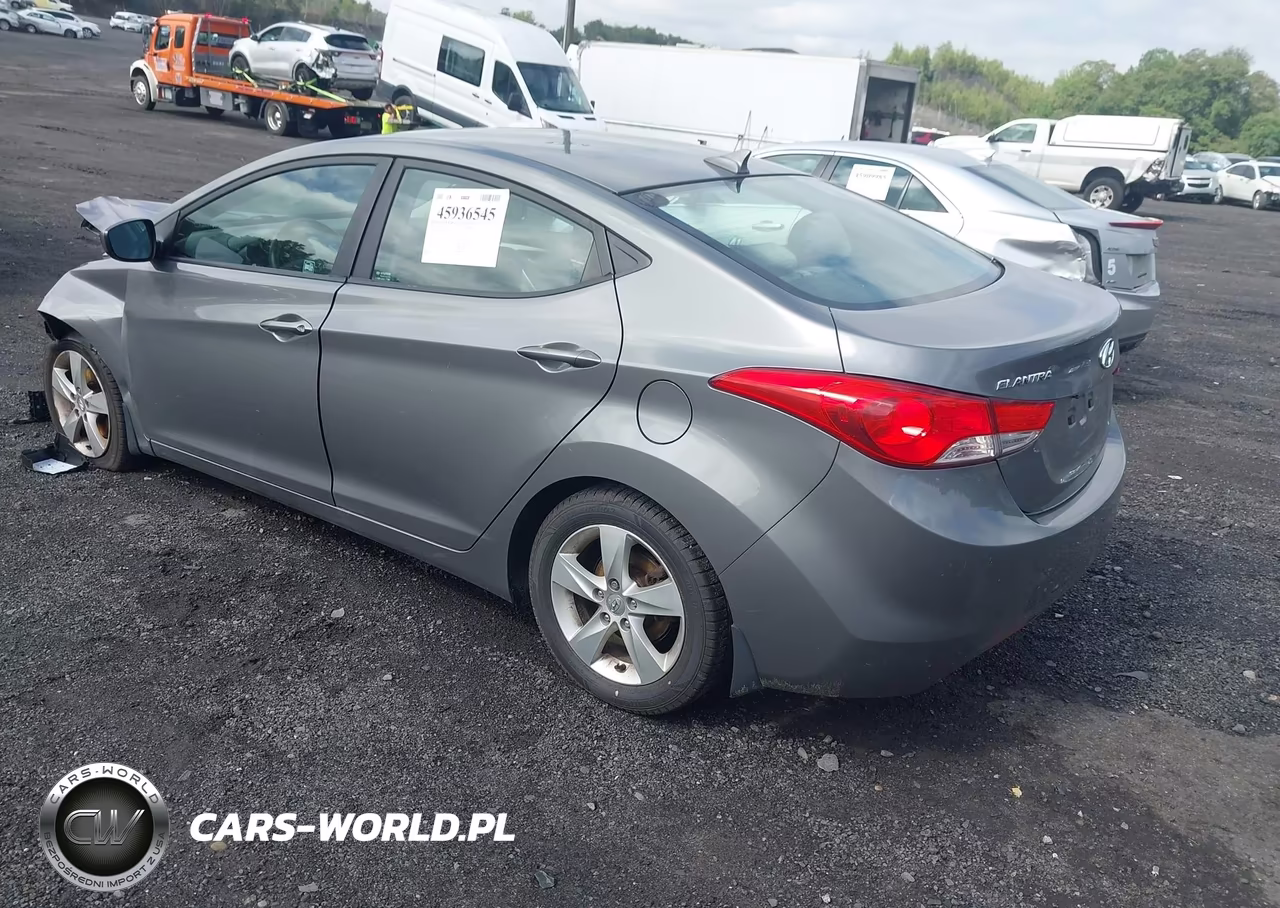 2013 Hyundai Elantra Gls VIN:5NPDH4AE9DH336542 - 3