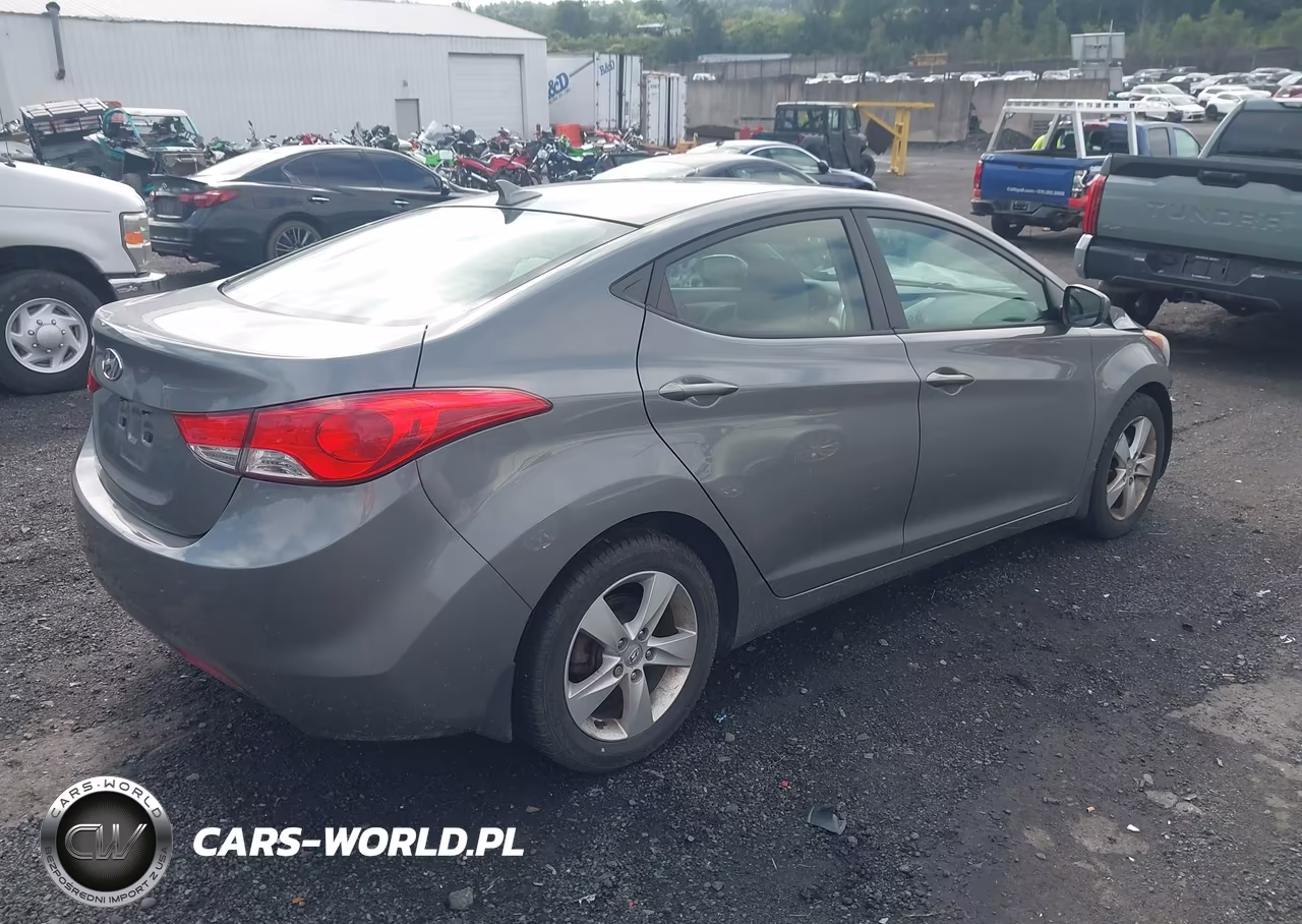 2013 Hyundai Elantra Gls VIN:5NPDH4AE9DH336542 - 4