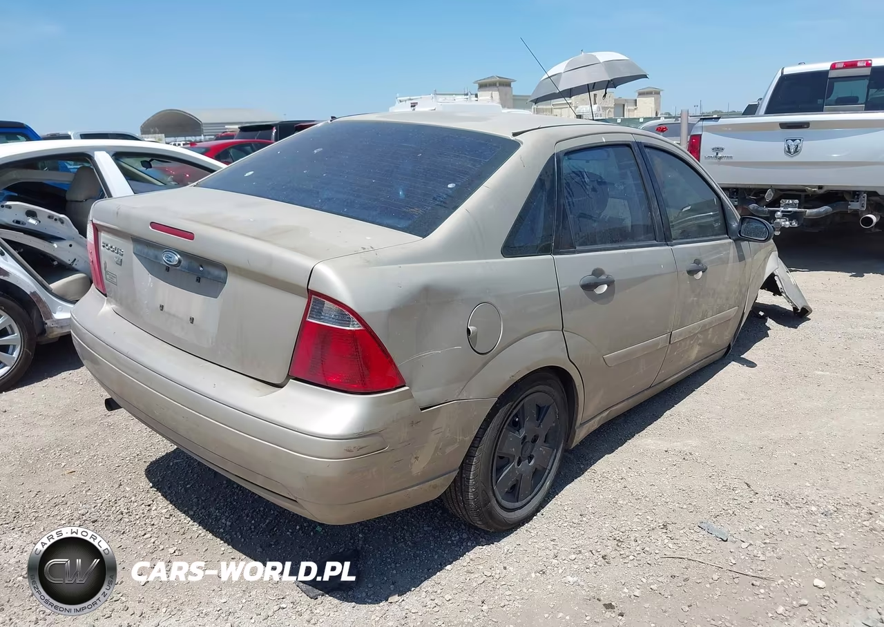 2007 Ford Focus S-Se-Ses VIN:1FAFP34N07W102795 - 4