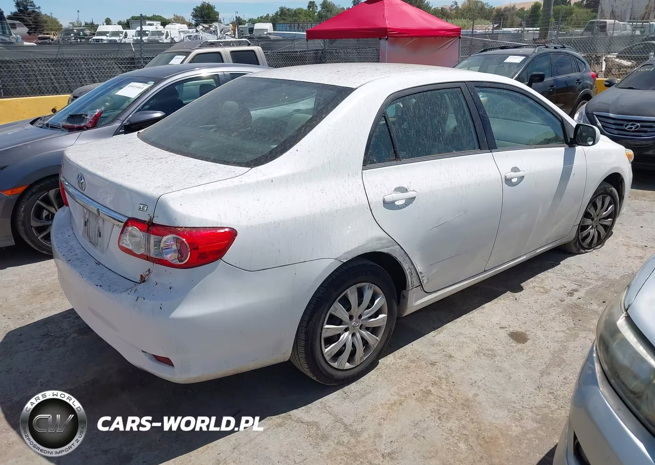 2013 Toyota Corolla Le VIN:2T1BU4EE3DC975175 - 4