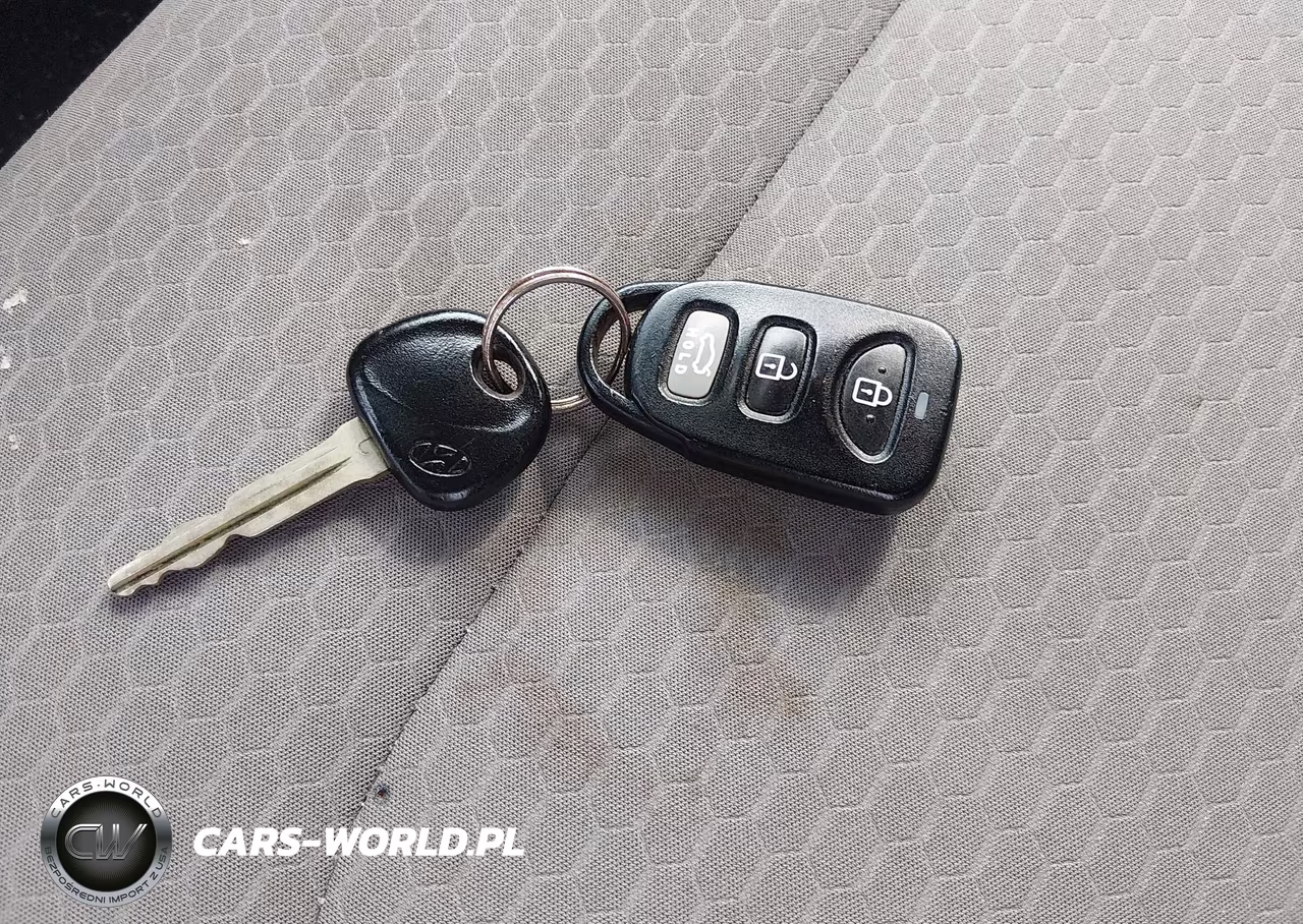 2020 Hyundai Elantra Sel VIN:5NPD84LF4LH556272 - 11
