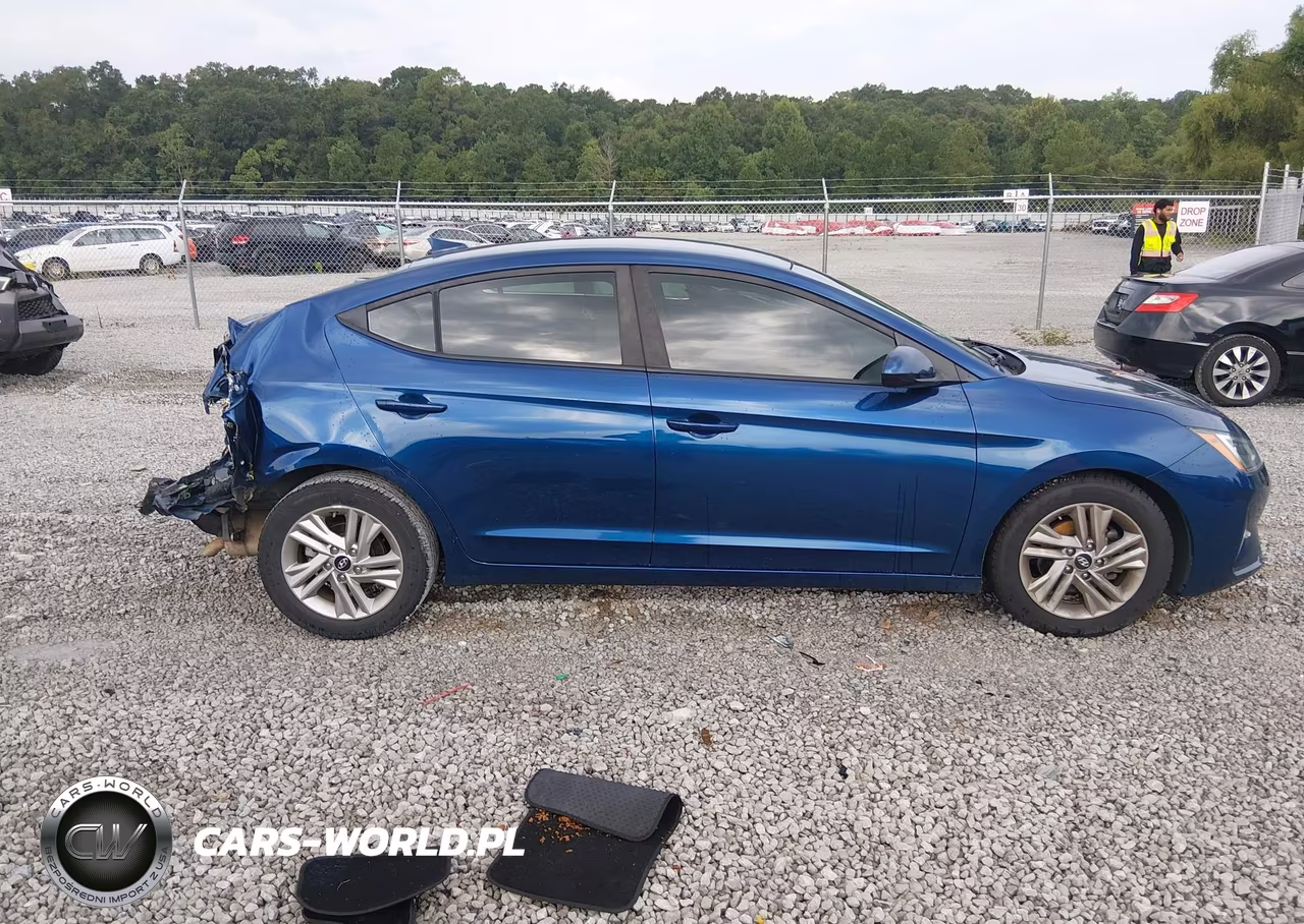 2020 Hyundai Elantra Sel VIN:5NPD84LF4LH556272 - 13