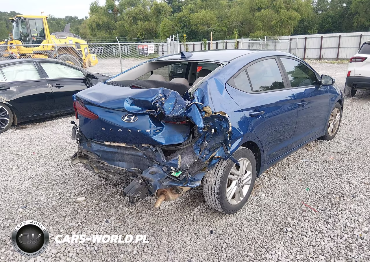 2020 Hyundai Elantra Sel VIN:5NPD84LF4LH556272 - 4