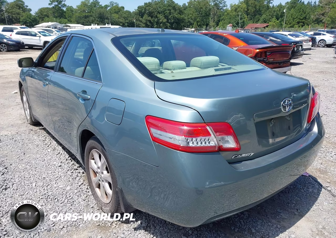 2011 Toyota Camry Le VIN:4T1BF3EK0BU753425 - 3