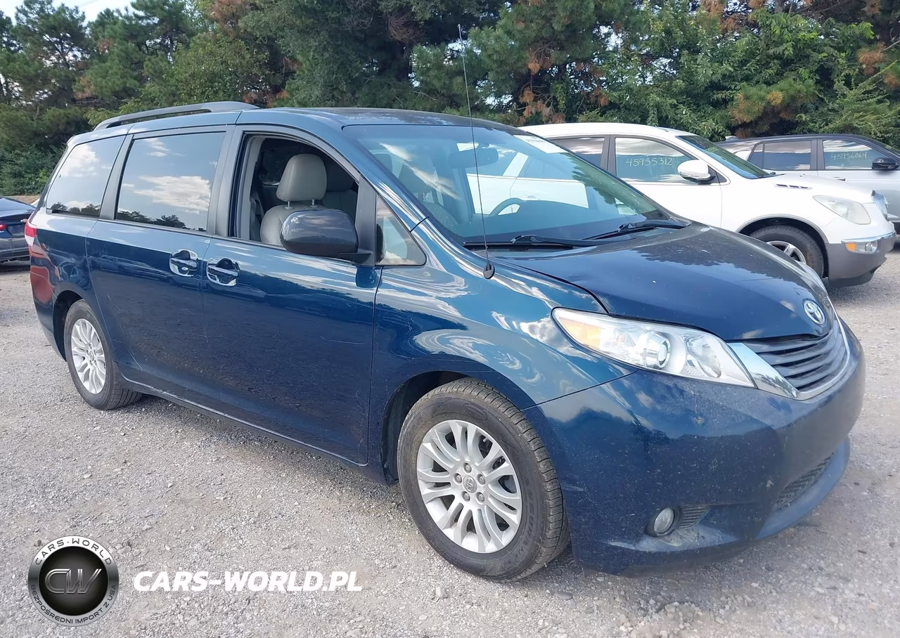 2012 Toyota Sienna Xle V6 8 Passenger VIN:5TDYK3DC3CS262311 - 1