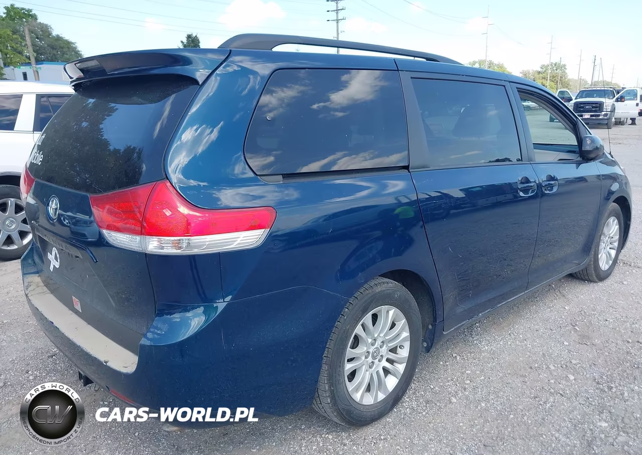 2012 Toyota Sienna Xle V6 8 Passenger VIN:5TDYK3DC3CS262311 - 4