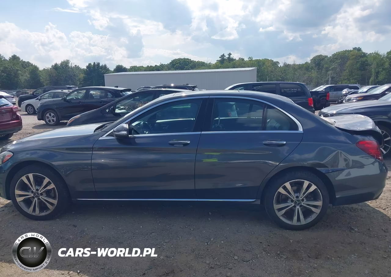 2015 Mercedes-Benz C 300 4Matic VIN:55SWF4KB4FU001790 - 15
