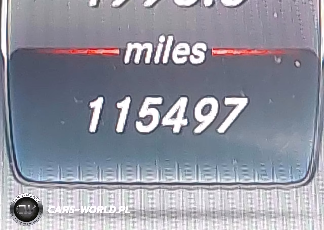 2015 Mercedes-Benz C 300 4Matic VIN:55SWF4KB4FU001790 - 16