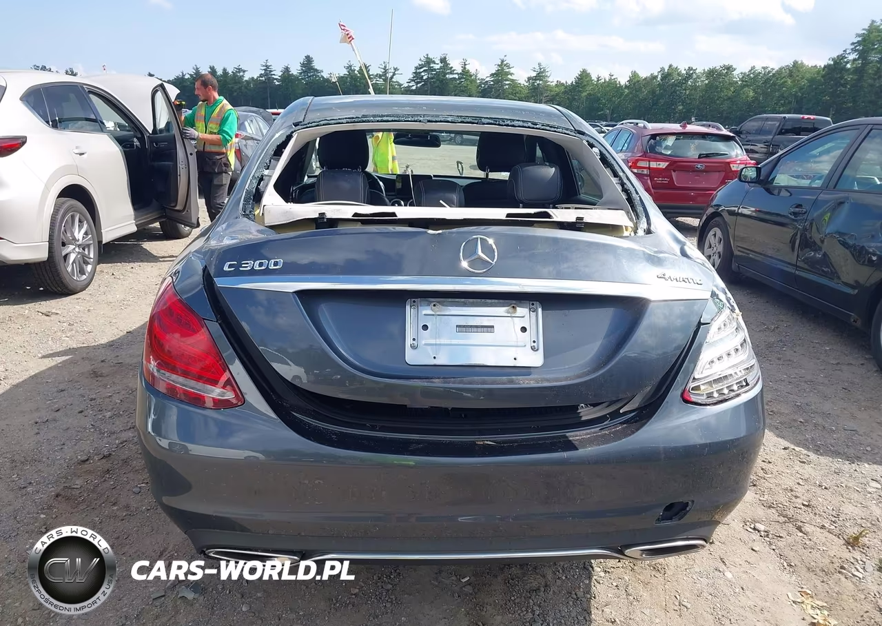 2015 Mercedes-Benz C 300 4Matic VIN:55SWF4KB4FU001790 - 17