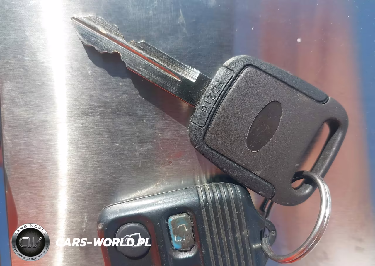 2009 Ford Focus Sel VIN:1FAHP37NX9W106747 - 11