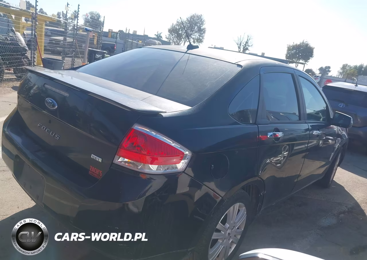 2009 Ford Focus Sel VIN:1FAHP37NX9W106747 - 4