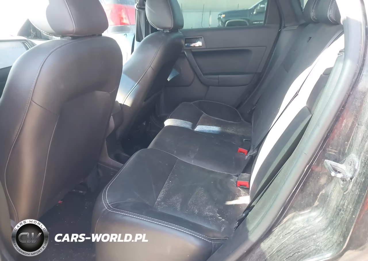 2009 Ford Focus Sel VIN:1FAHP37NX9W106747 - 8