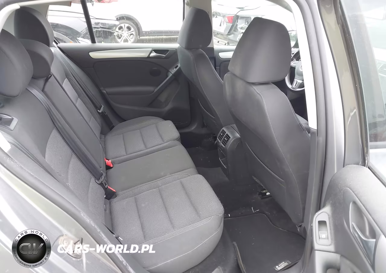 2013 Volkswagen Golf 2.5L 4-Door VIN:WVWDB7AJ2DW048579 - 8