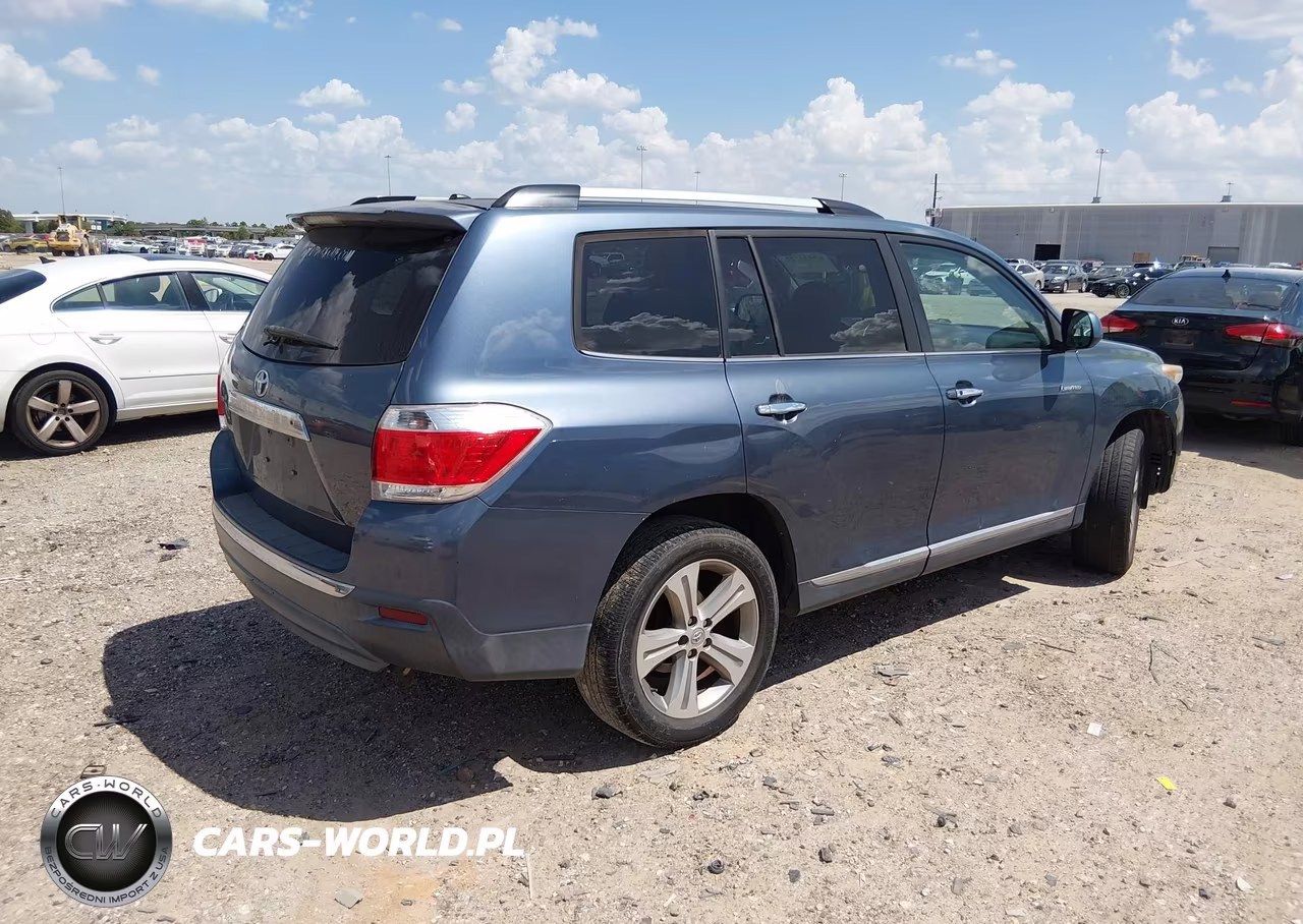 2013 Toyota Highlander Limited V6 VIN:5TDYK3EHXDS101823 - 4