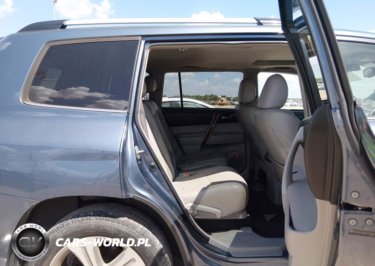 2013 Toyota Highlander Limited V6 VIN:5TDYK3EHXDS101823 - 8