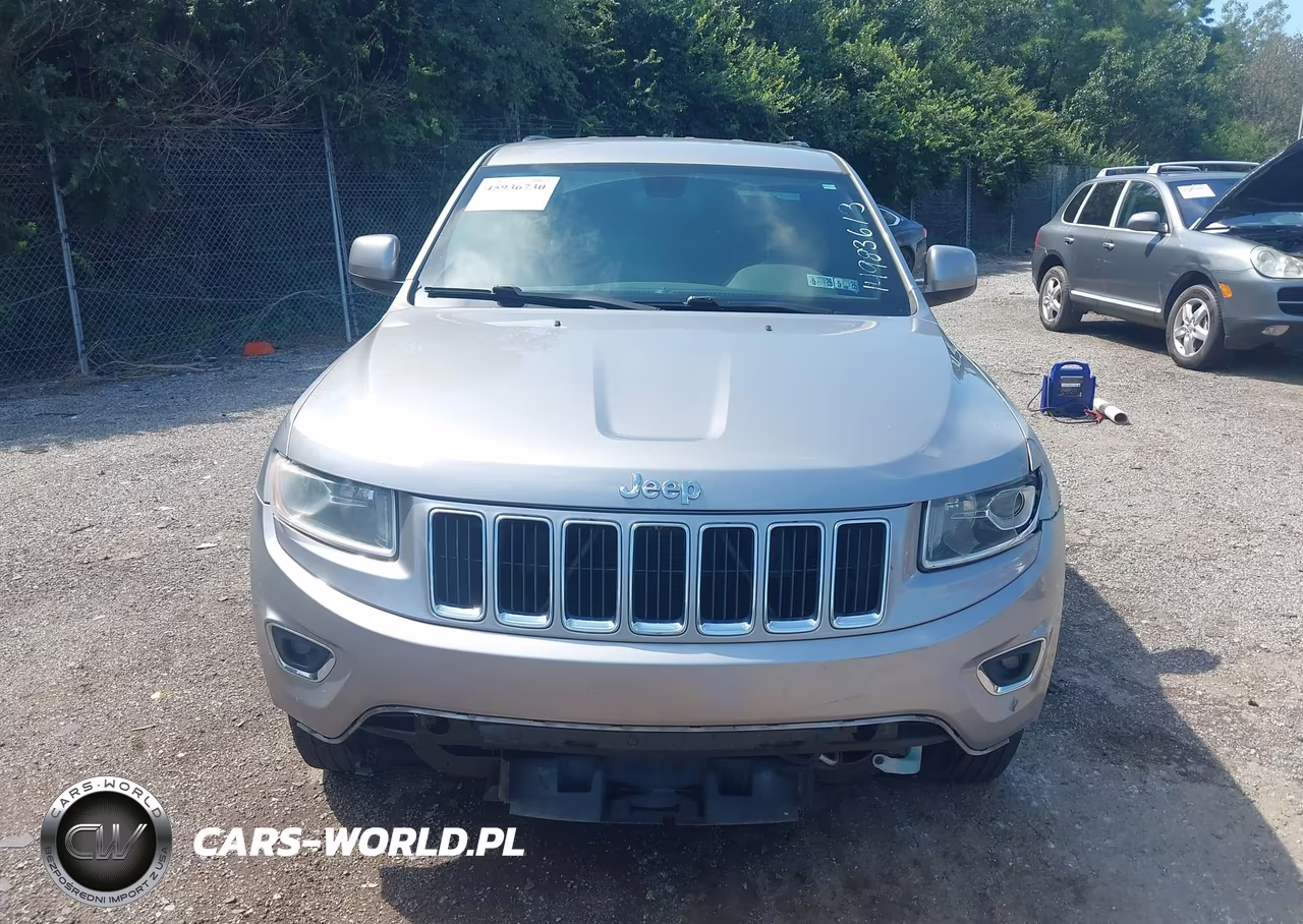 2015 Jeep Grand Cherokee Laredo VIN:1C4RJFAG7FC918130 - 12
