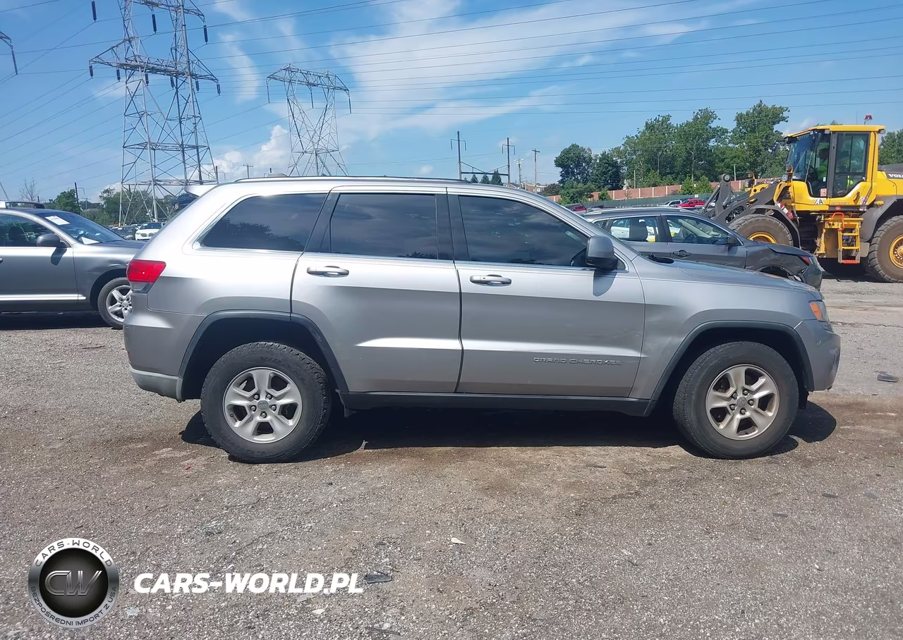 2015 Jeep Grand Cherokee Laredo VIN:1C4RJFAG7FC918130 - 13
