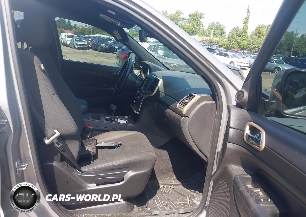 2015 Jeep Grand Cherokee Laredo VIN:1C4RJFAG7FC918130 - 5