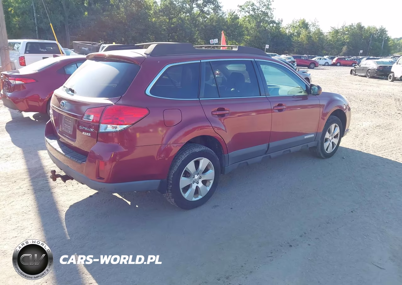 2011 Subaru Outback 2.5I Premium VIN:4S4BRBGC4B1446820 - 4