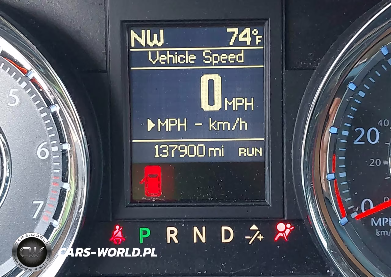 2016 Chrysler Town & Country Touring VIN:2C4RC1BG4GR282142 - 16