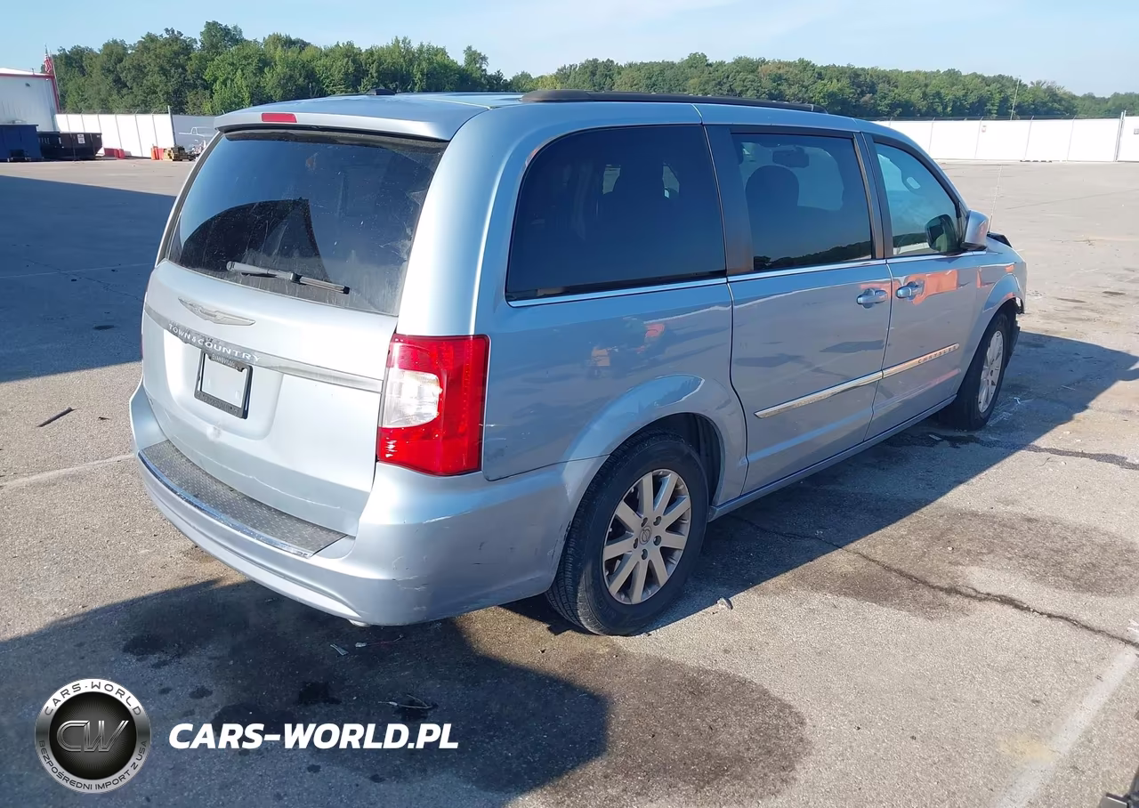 2016 Chrysler Town & Country Touring VIN:2C4RC1BG4GR282142 - 4