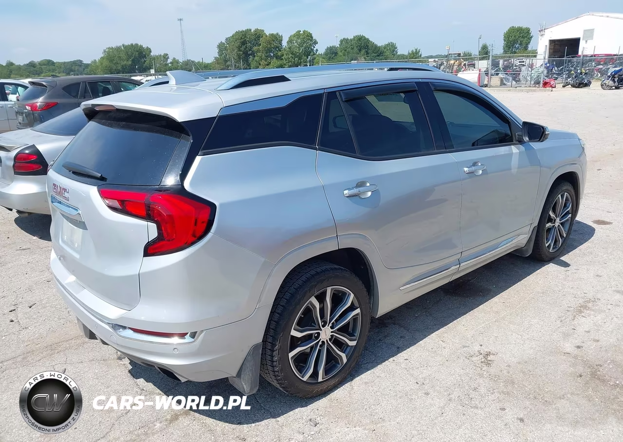 2018 GMC Terrain Denali VIN:3GKALSEX8JL159418 - 4