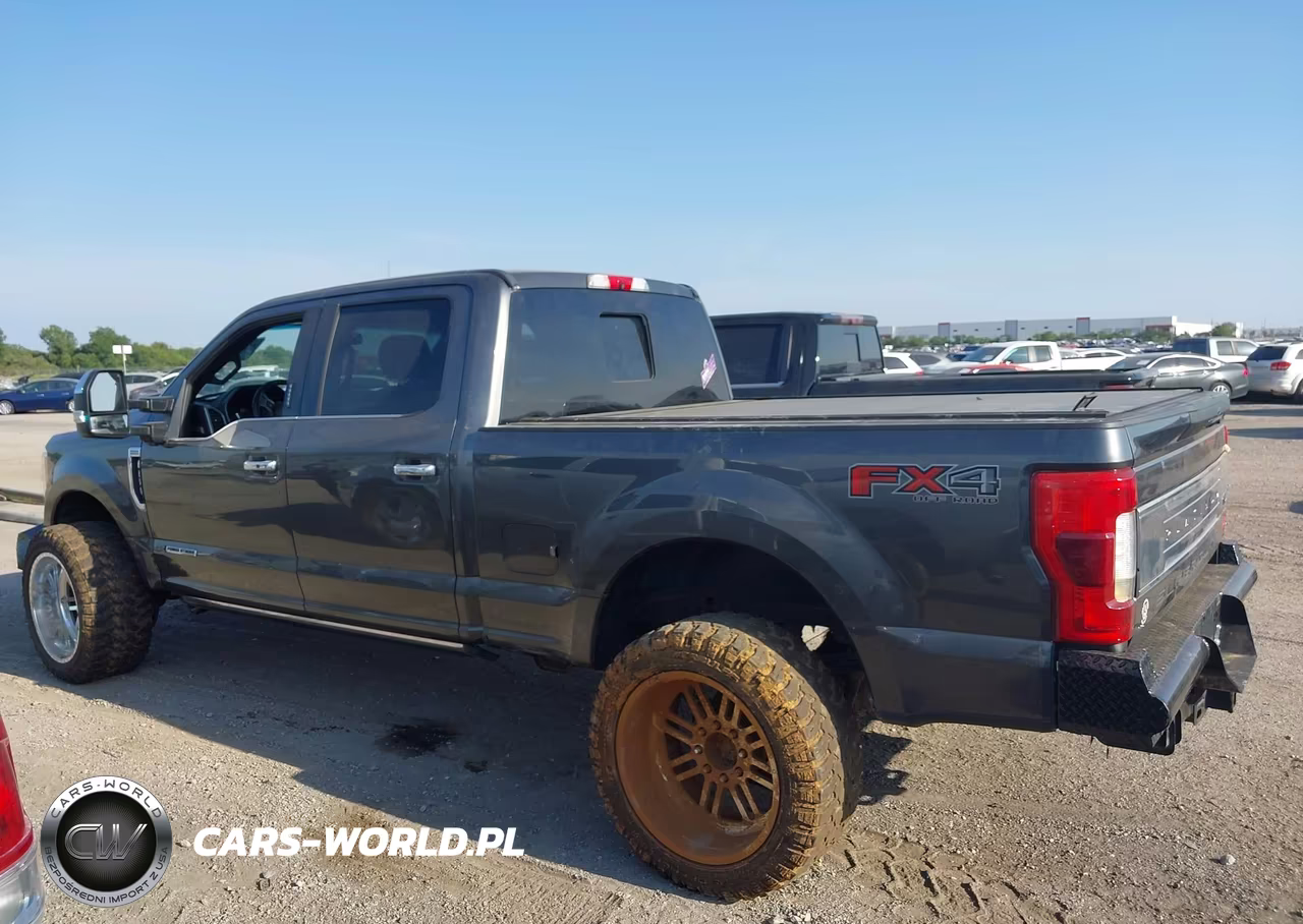 2018 Ford F-250 Platinum VIN:1FT7W2BT9JEC57095 - 13