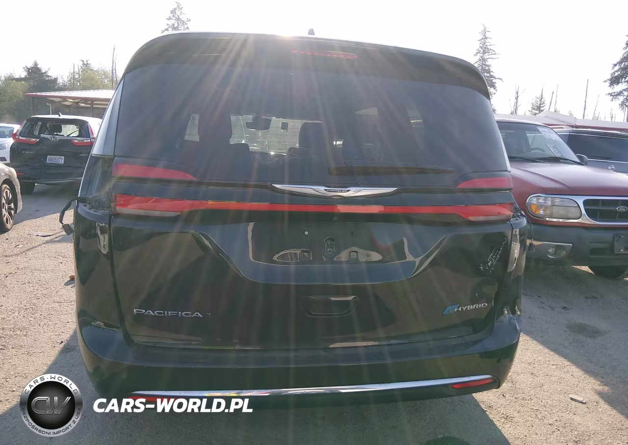 2023 Chrysler Pacifica Hybrid Touring L VIN:2C4RC1L79PR622027 - 16