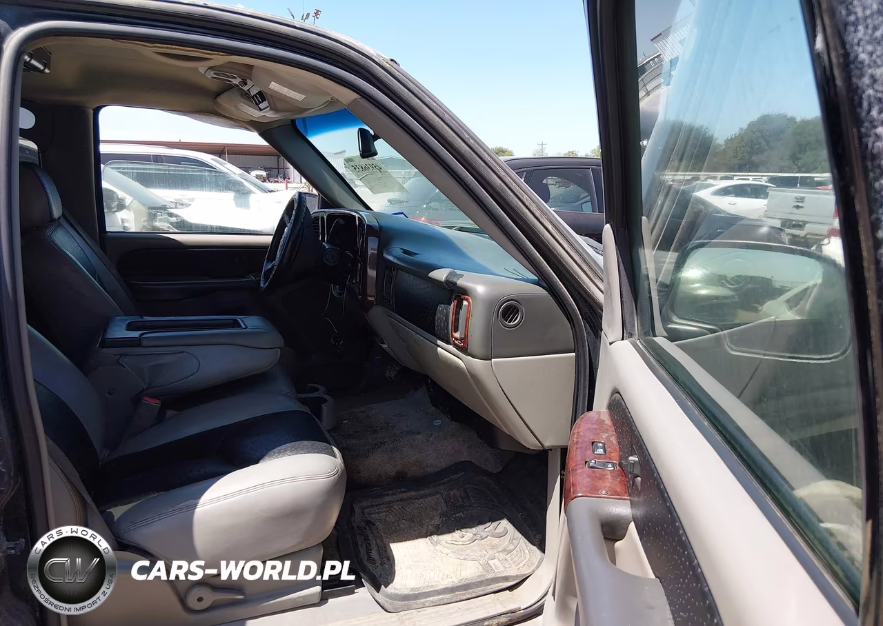 2003 Chevrolet Tahoe Ls VIN:1GNEC13Z73J215281 - 5
