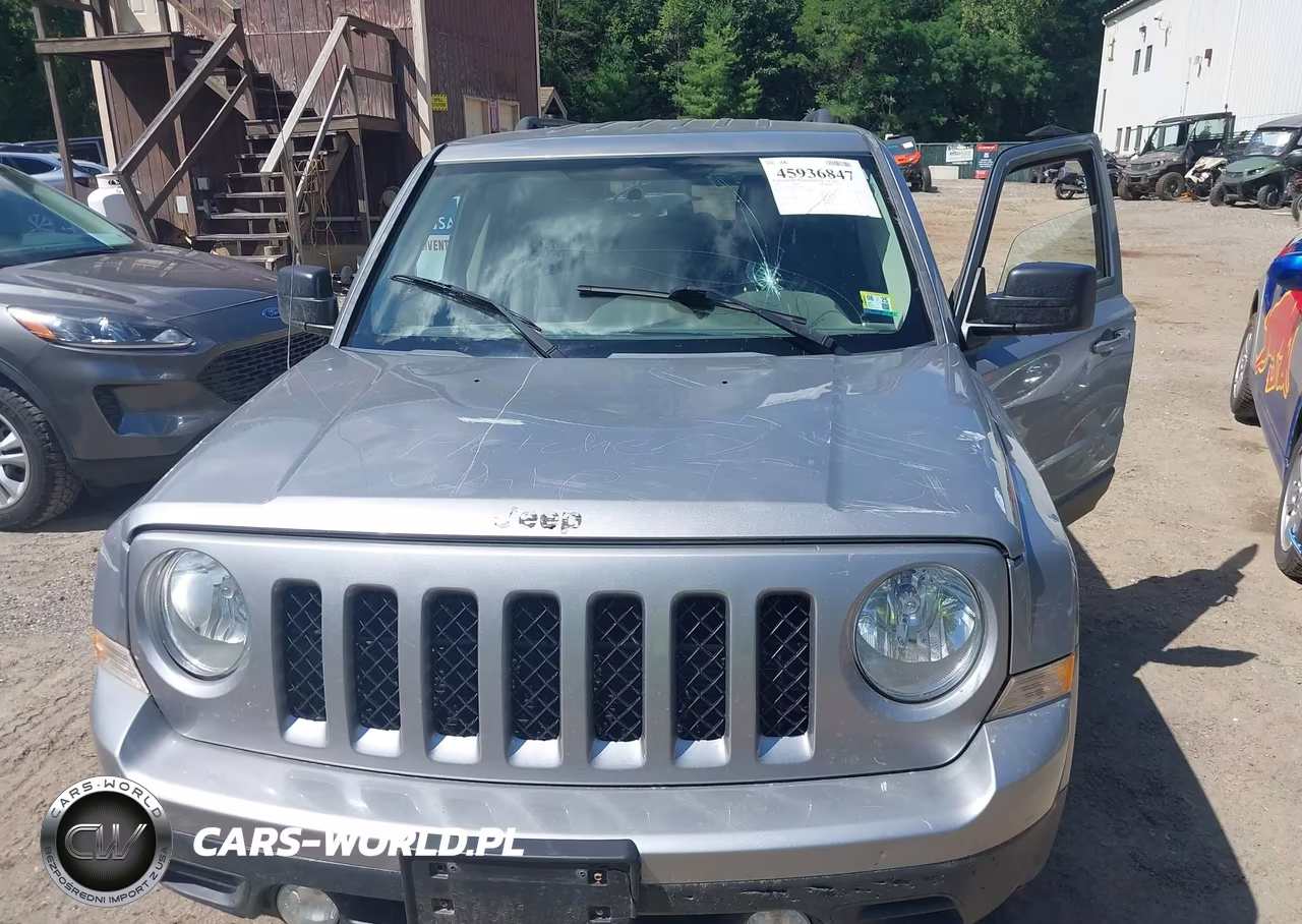 2015 Jeep Patriot Latitude VIN:1C4NJRFB7FD382500 - 6