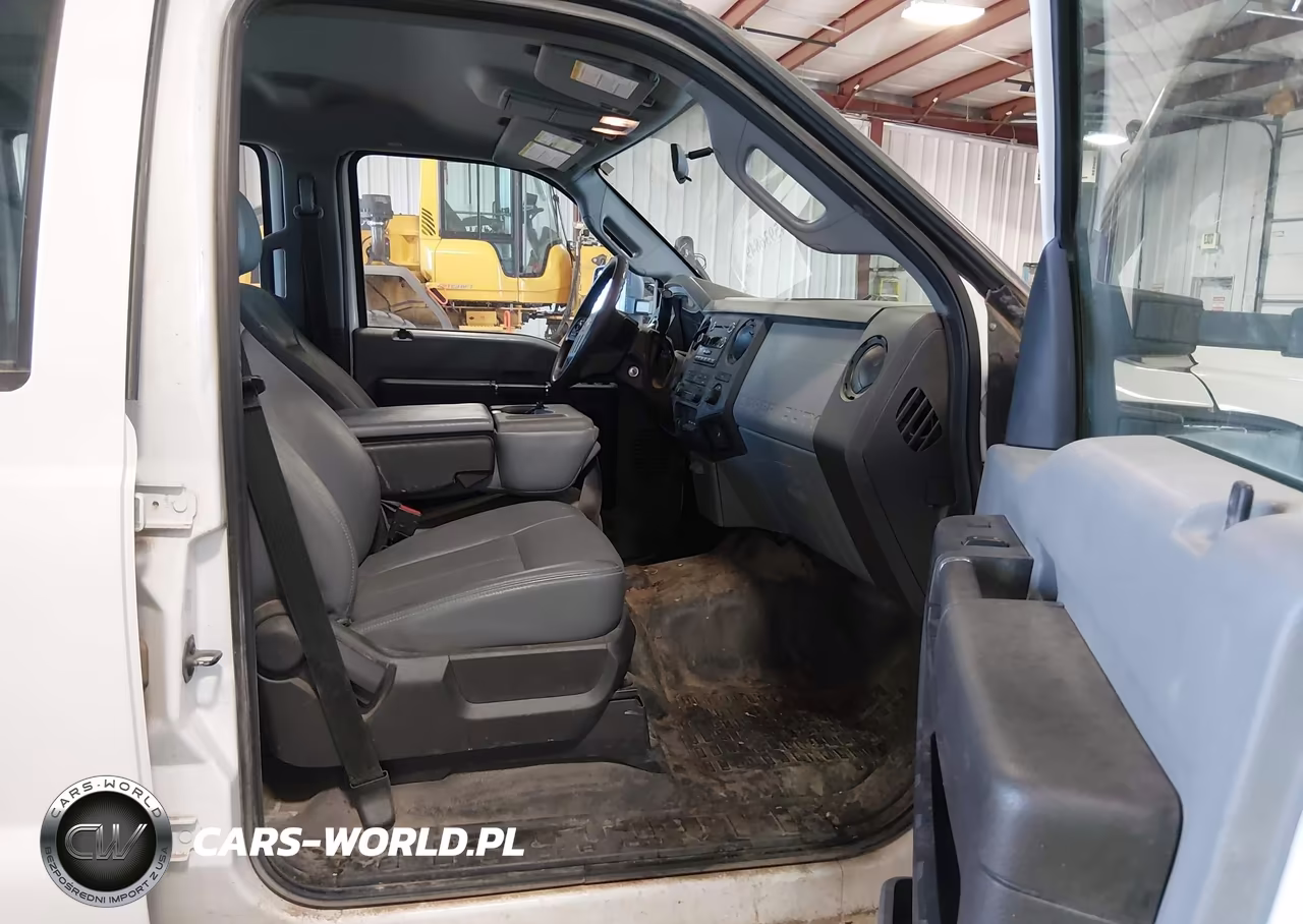 2015 Ford F-350 Chassis Xl VIN:1FD8W3HT3FEA24382 - 5