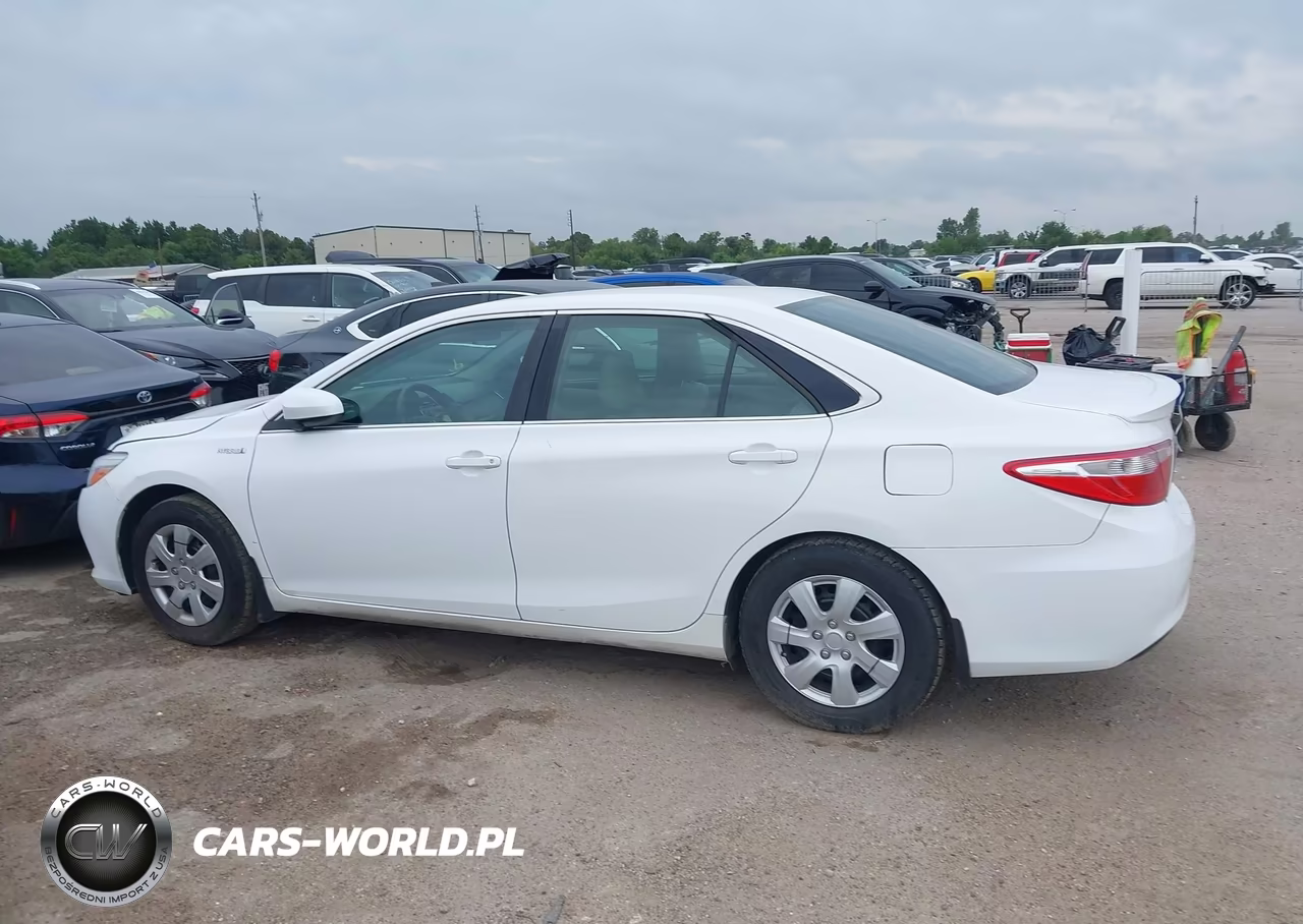 2015 Toyota Camry Hybrid Le VIN:4T1BD1FK4FU169432 - 14
