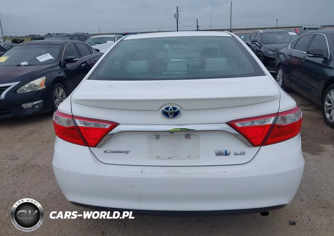2015 Toyota Camry Hybrid Le VIN:4T1BD1FK4FU169432 - 16