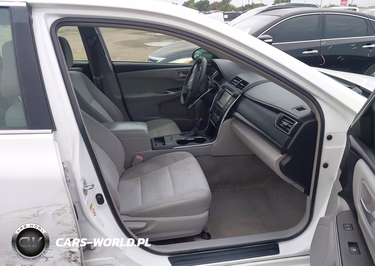 2015 Toyota Camry Hybrid Le VIN:4T1BD1FK4FU169432 - 5