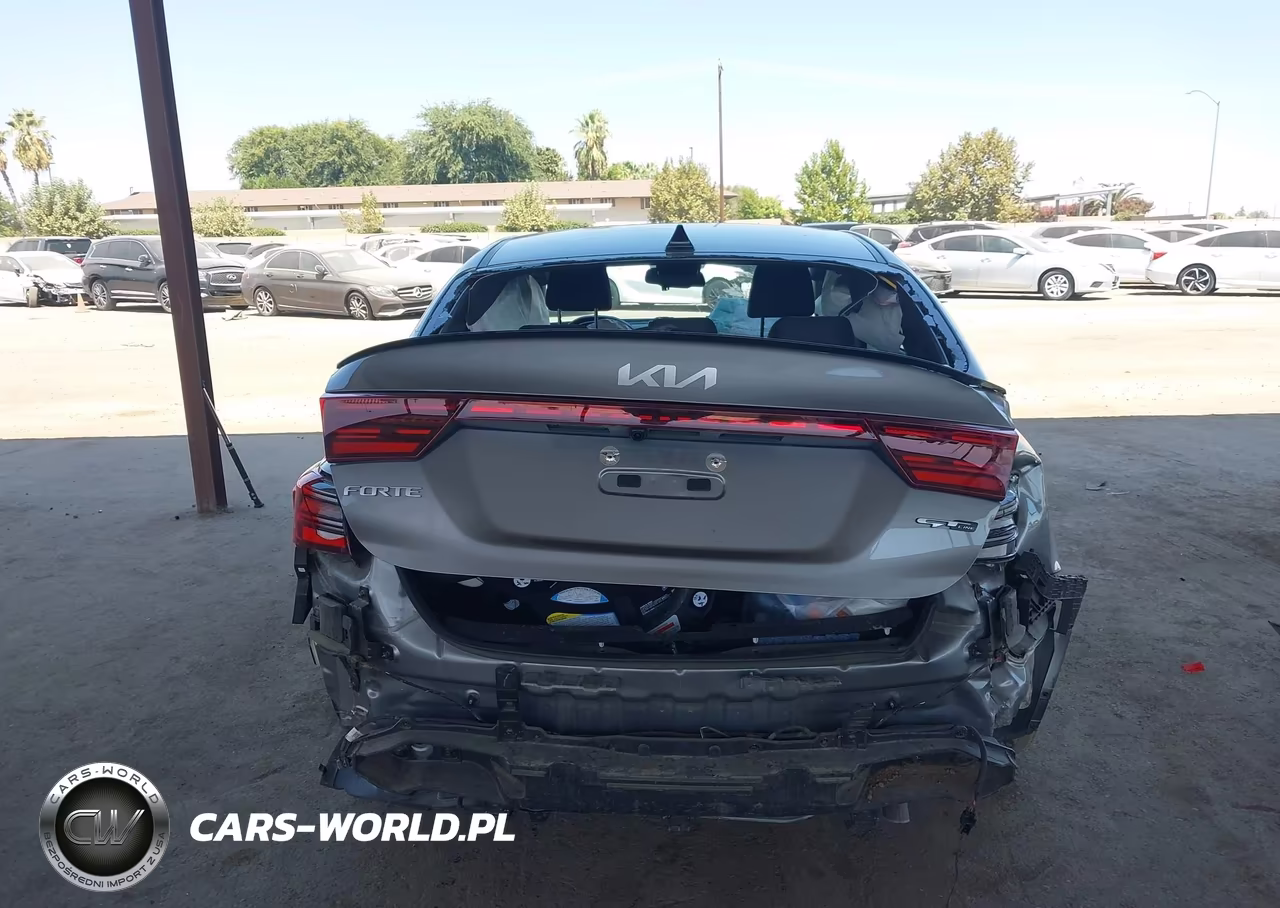 2023 Kia Forte Gt-Line VIN:3KPF54AD5PE647306 - 17