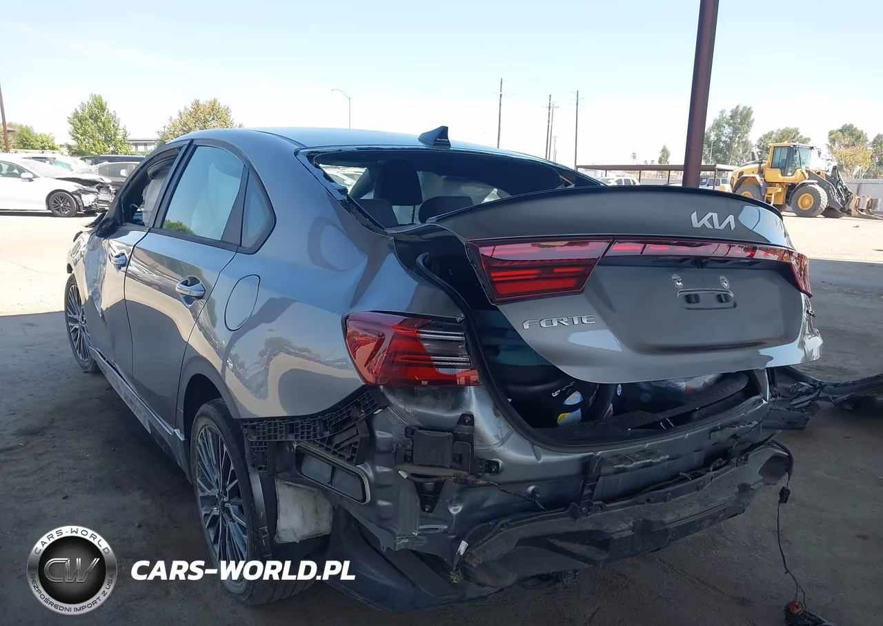 2023 Kia Forte Gt-Line VIN:3KPF54AD5PE647306 - 3
