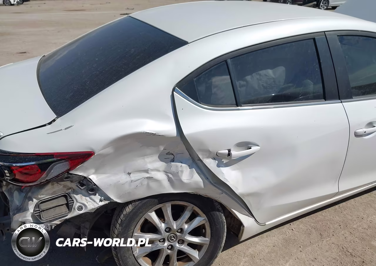 2014 Mazda Mazda3 I Touring VIN:JM1BM1V78E1110031 - 15