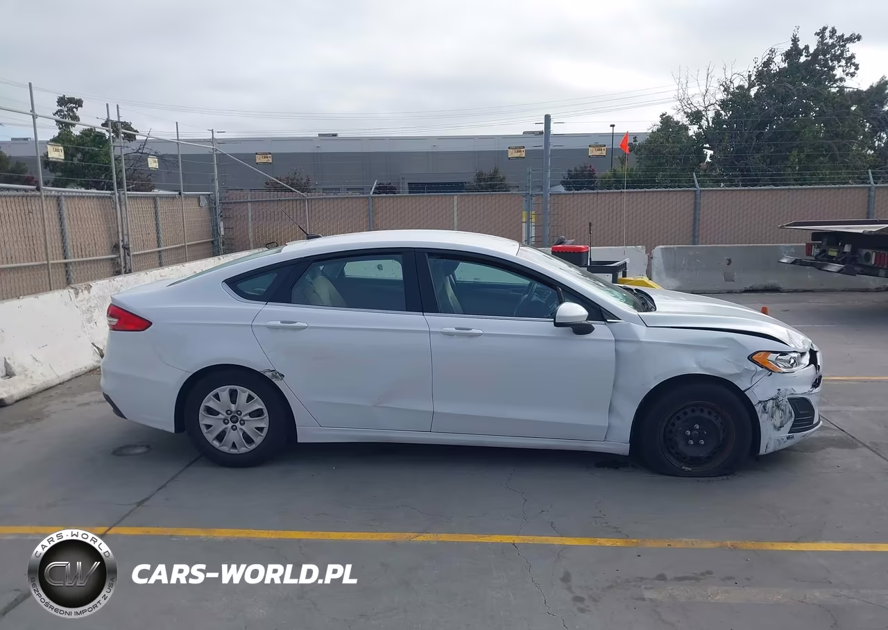 2019 Ford Fusion VIN:3FA6POG76KR284770 - 13