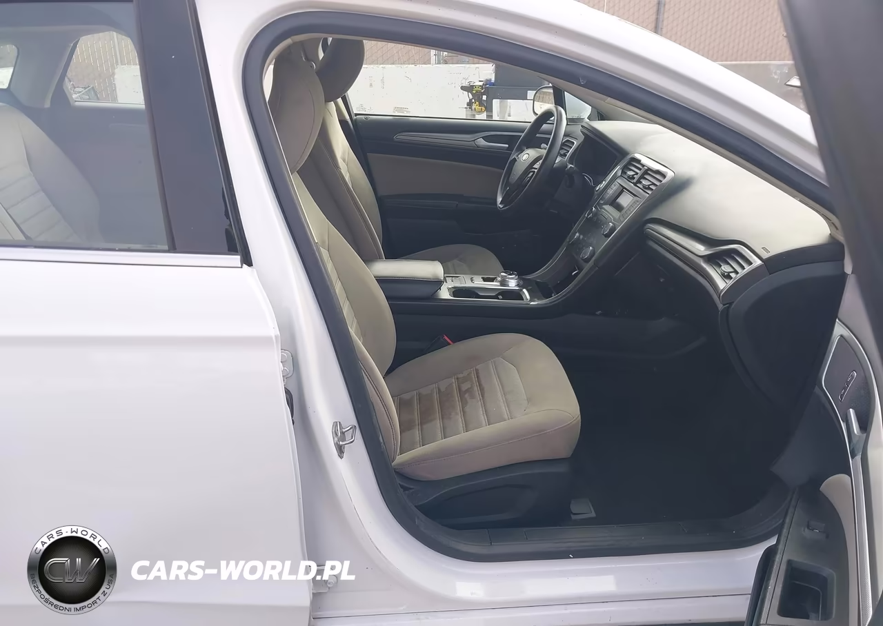 2019 Ford Fusion VIN:3FA6POG76KR284770 - 5