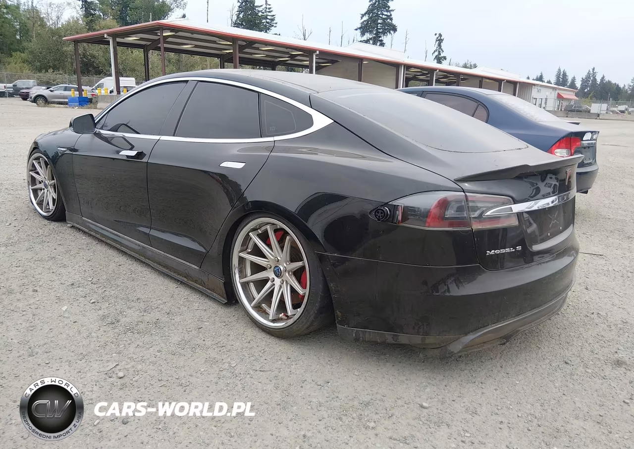 2013 Tesla Model S Performance VIN:5YJSA1DP3DFP08639 - 3