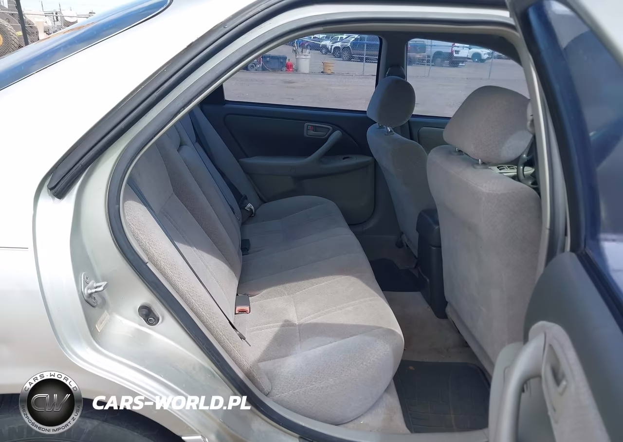 2001 Toyota Camry Le VIN:JT2BG22K510550268 - 8