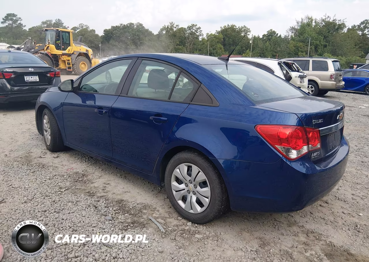 2013 Chevrolet Cruze Ls VIN:1G1PA5SH4D7102631 - 3