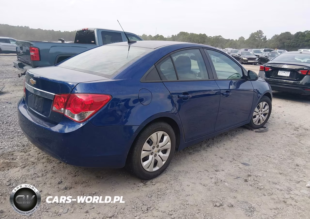 2013 Chevrolet Cruze Ls VIN:1G1PA5SH4D7102631 - 4