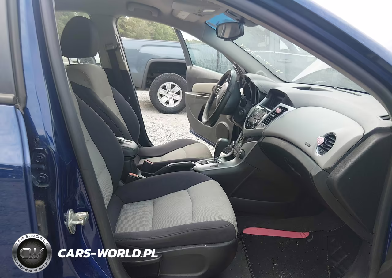 2013 Chevrolet Cruze Ls VIN:1G1PA5SH4D7102631 - 5