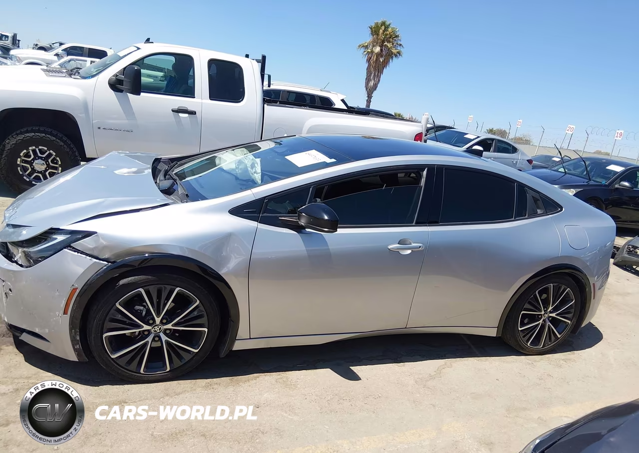 2024 Toyota Prius Xle VIN:JTDACAAU6R3044227 - 14