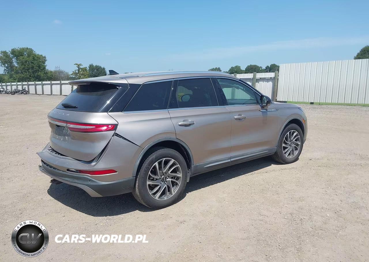 2020 Lincoln Corsair Standard VIN:5LMCJ1C94LUL15805 - 4